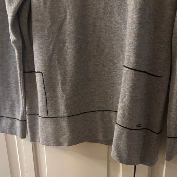 Calvin Klein Heather Gray Crew Neck Sweater - Picture 3 of 4